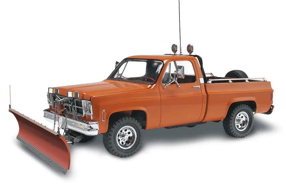 GMC PICKUP W/ SNOW PLOW
