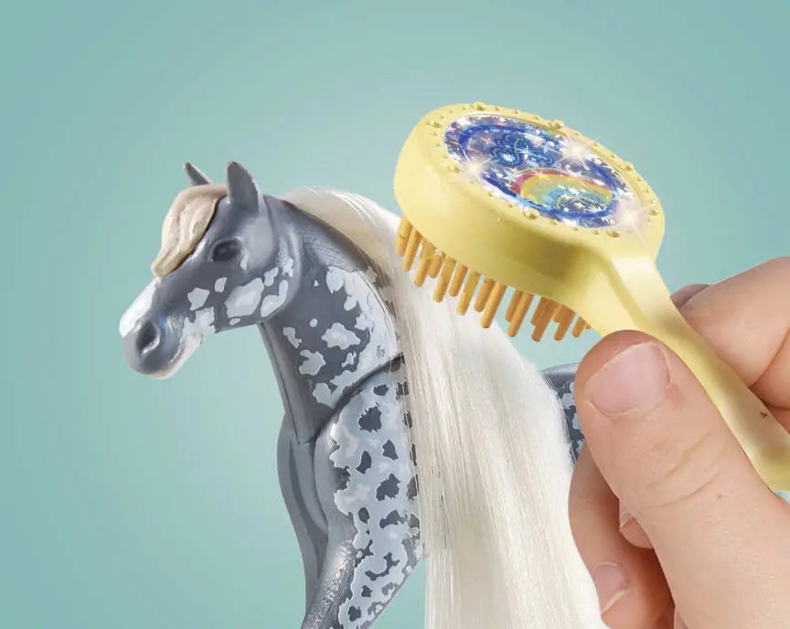 46243-amelia-et-whisper-avec-box-pour-chevaux-71353-1.webp